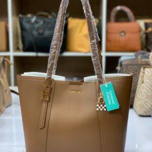 Trendy Stylish and Fashionable Bag for Girls Simple New Collection